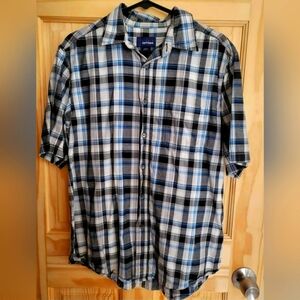Mens Size medium basic editions button up polo shirt